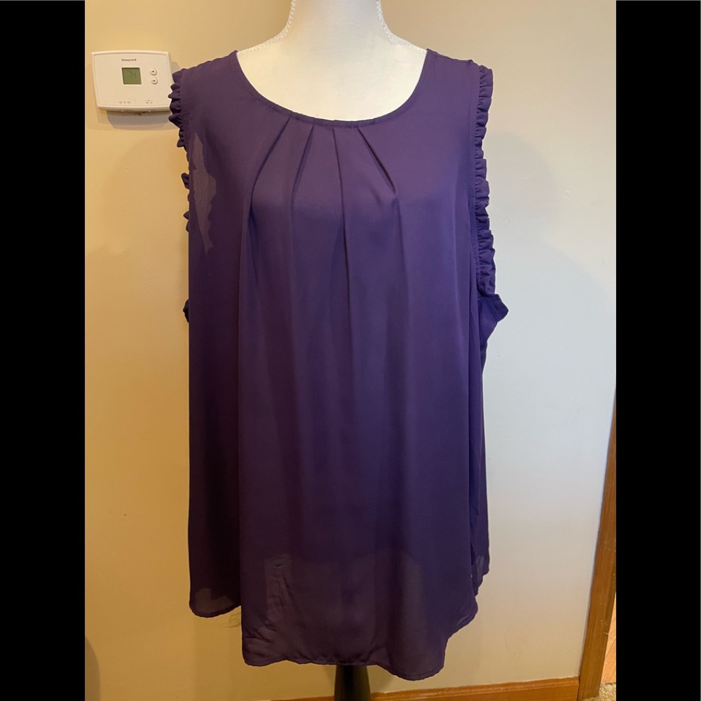 TORRID 4/4X SLEEVELESS TOP